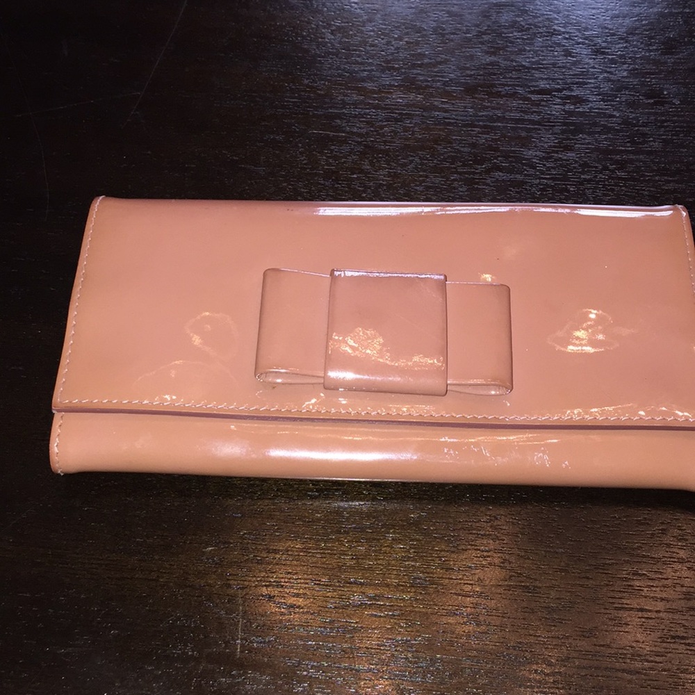 Preowned Miu Miu Ribbon Patent Leather wallet